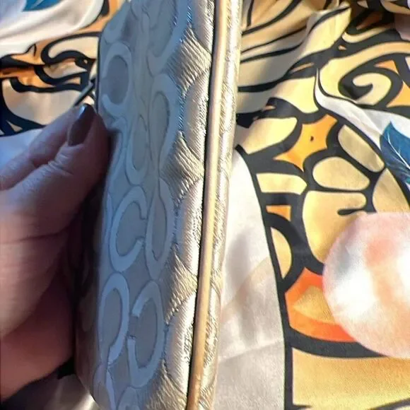 Coach Julia Op Art Lurex Wristlet Wallet Silver Signature Leather Trim - Picture 5 of 9